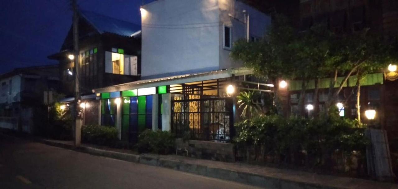 Homestay Kwan Lakehouse กว๊านพะเยาเลคเฮ้าส์ *