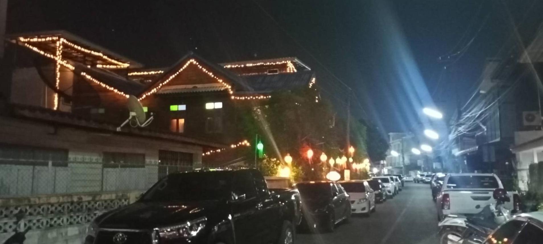Homestay Kwan Lakehouse กว๊านพะเยาเลคเฮ้าส์ *